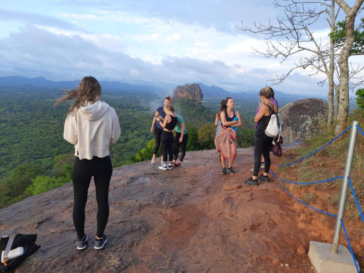 Ruk Sewana Villa Tree House Sigiriya Exterior foto